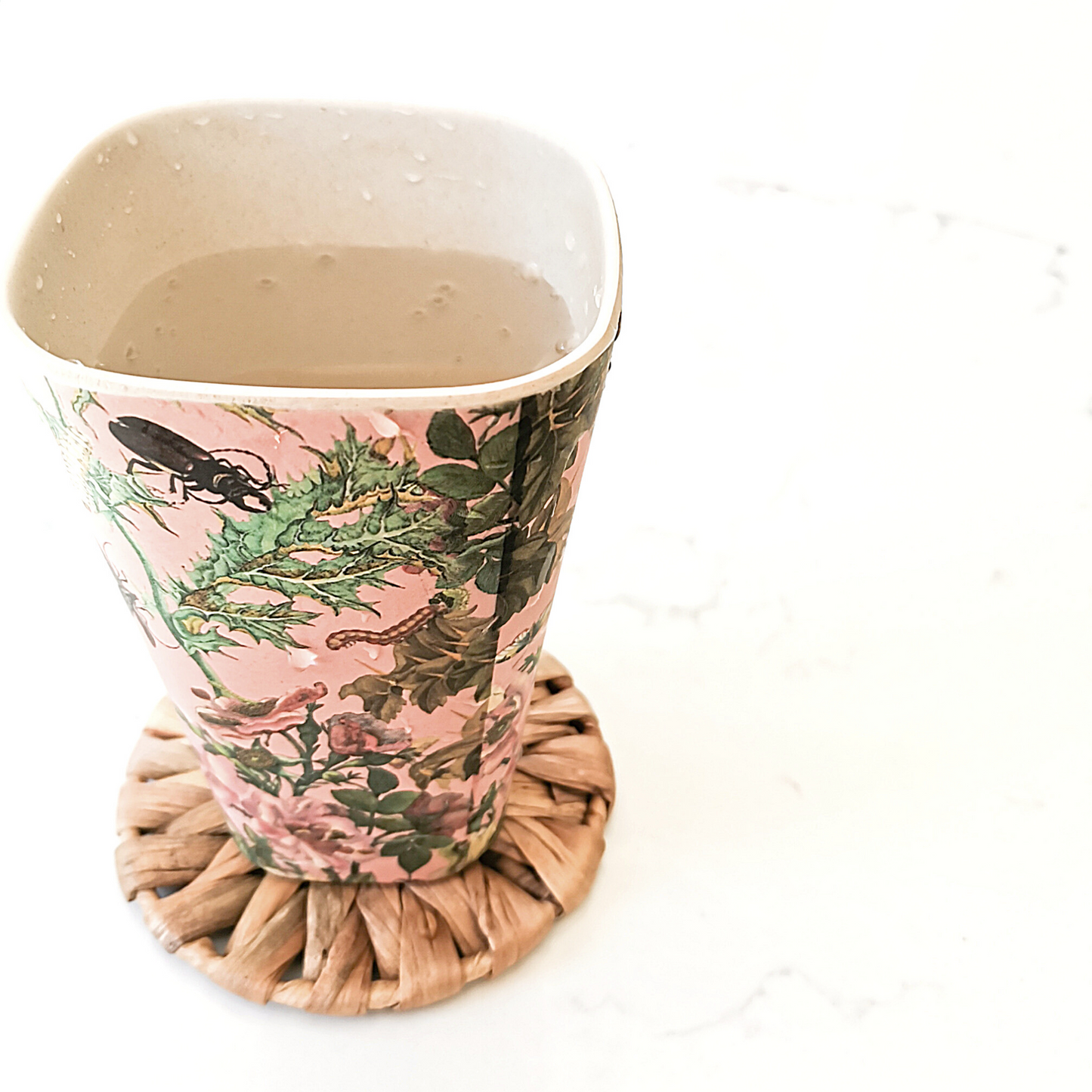 Rounded natural seagrass coasters for cups, mugs, tumblers.